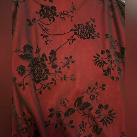 Early 2000’s vintage Black/Red Floral Dress - Picture 3 of 5